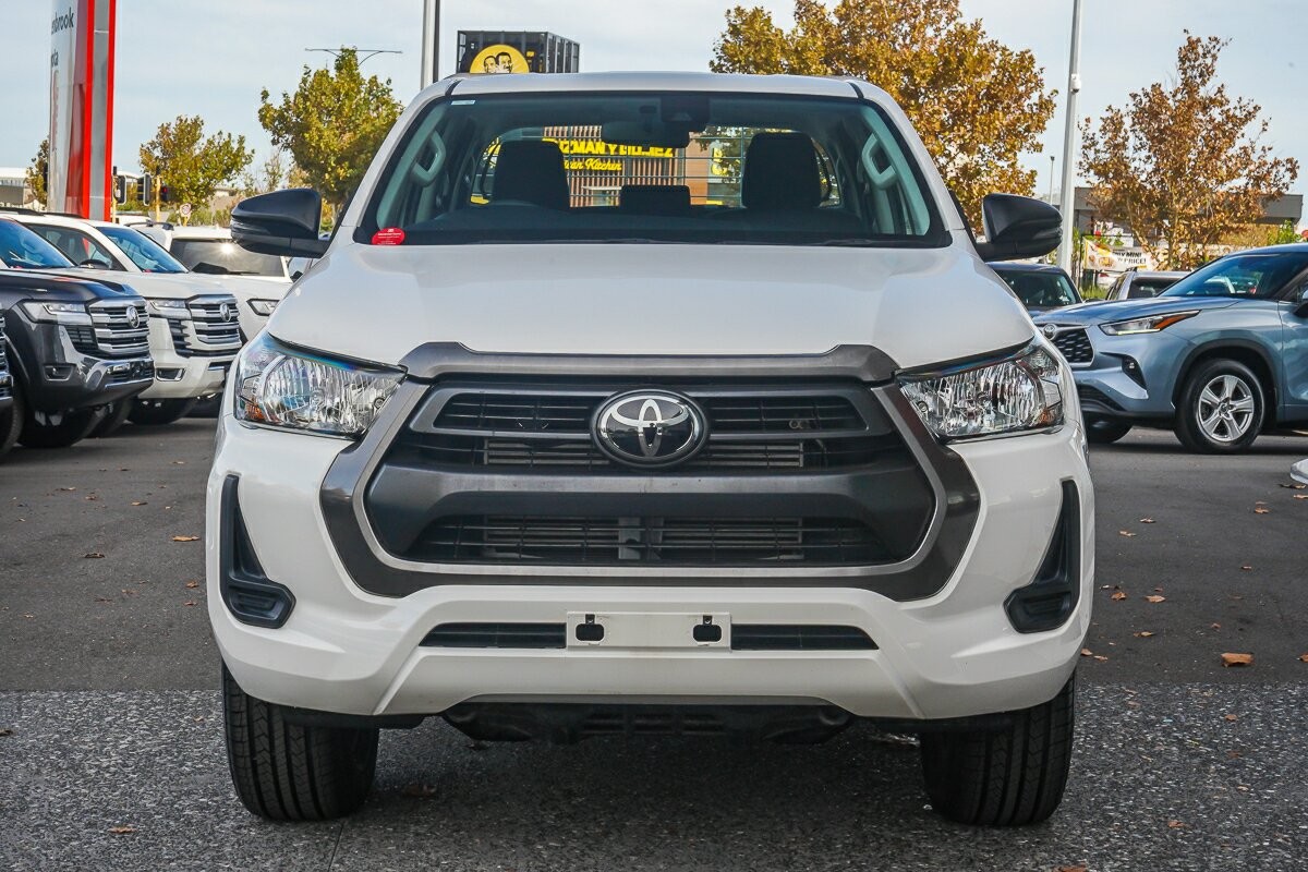 Toyota Hilux image 3