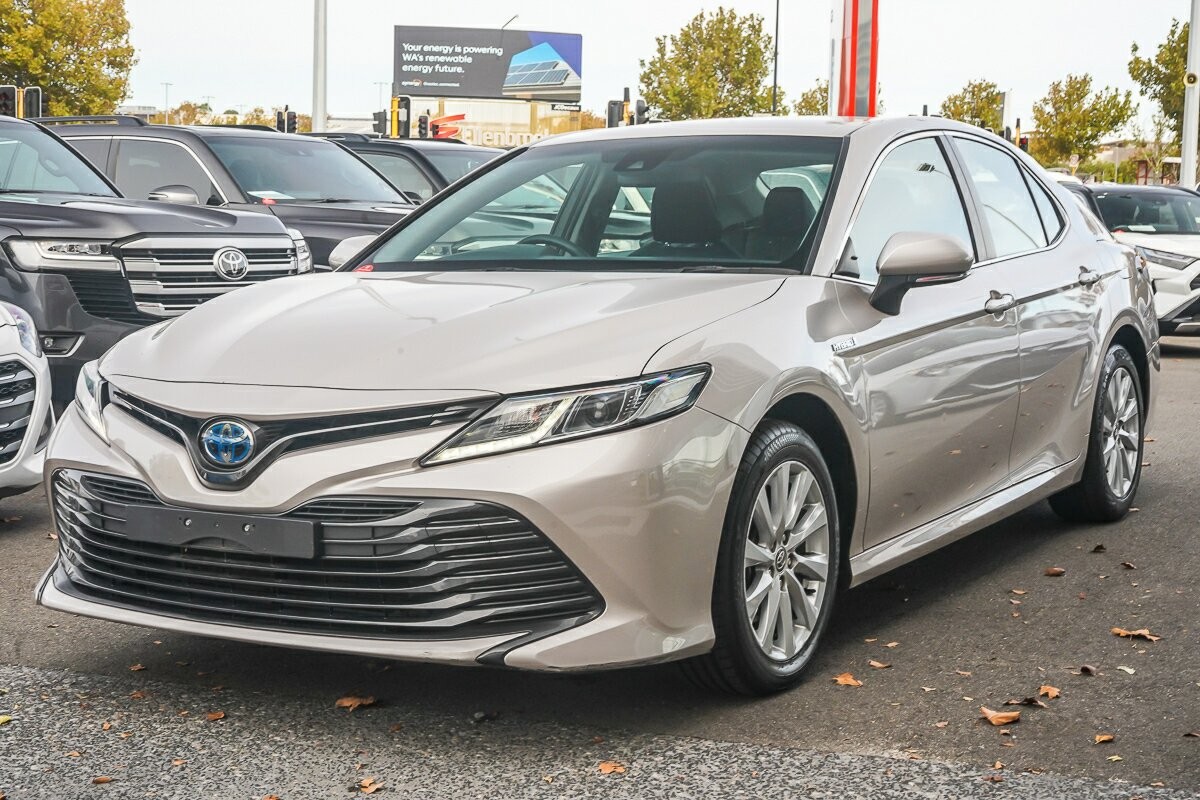 Toyota Camry image 4