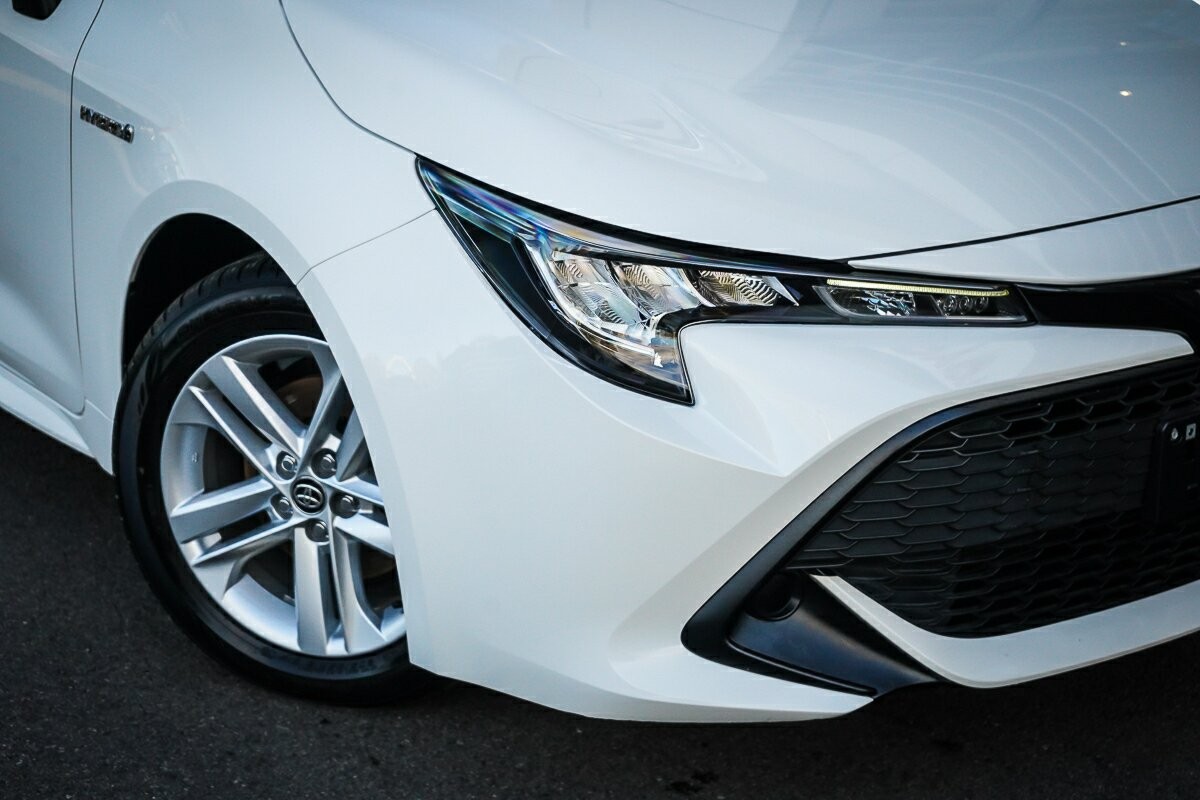 Toyota Corolla image 2