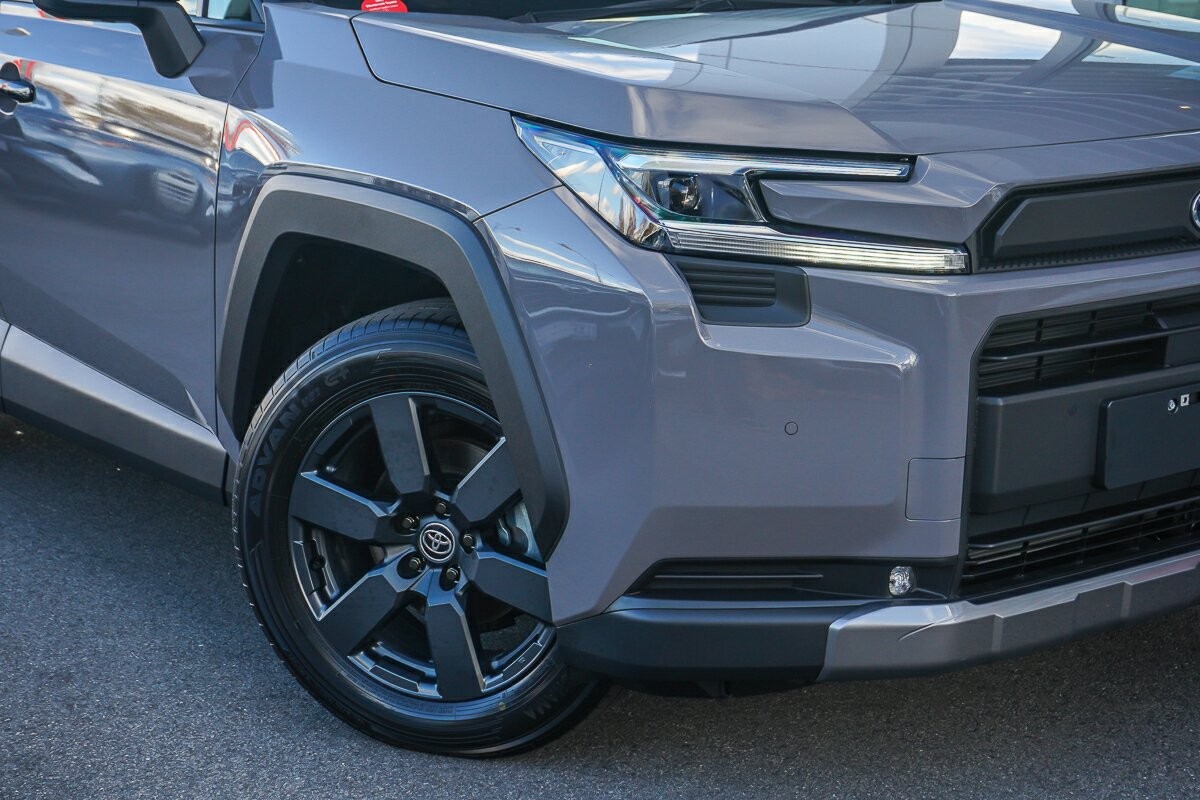 Toyota Rav4 image 2