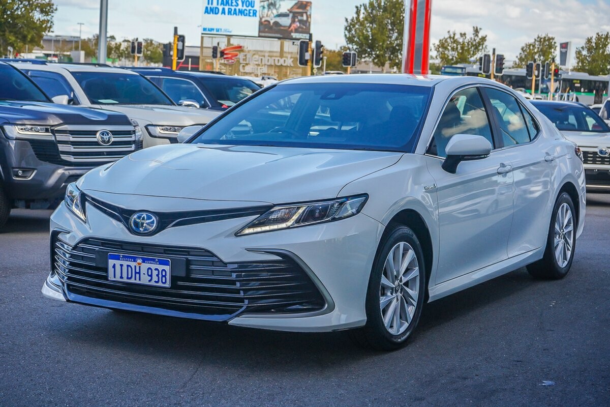 Toyota Camry image 4