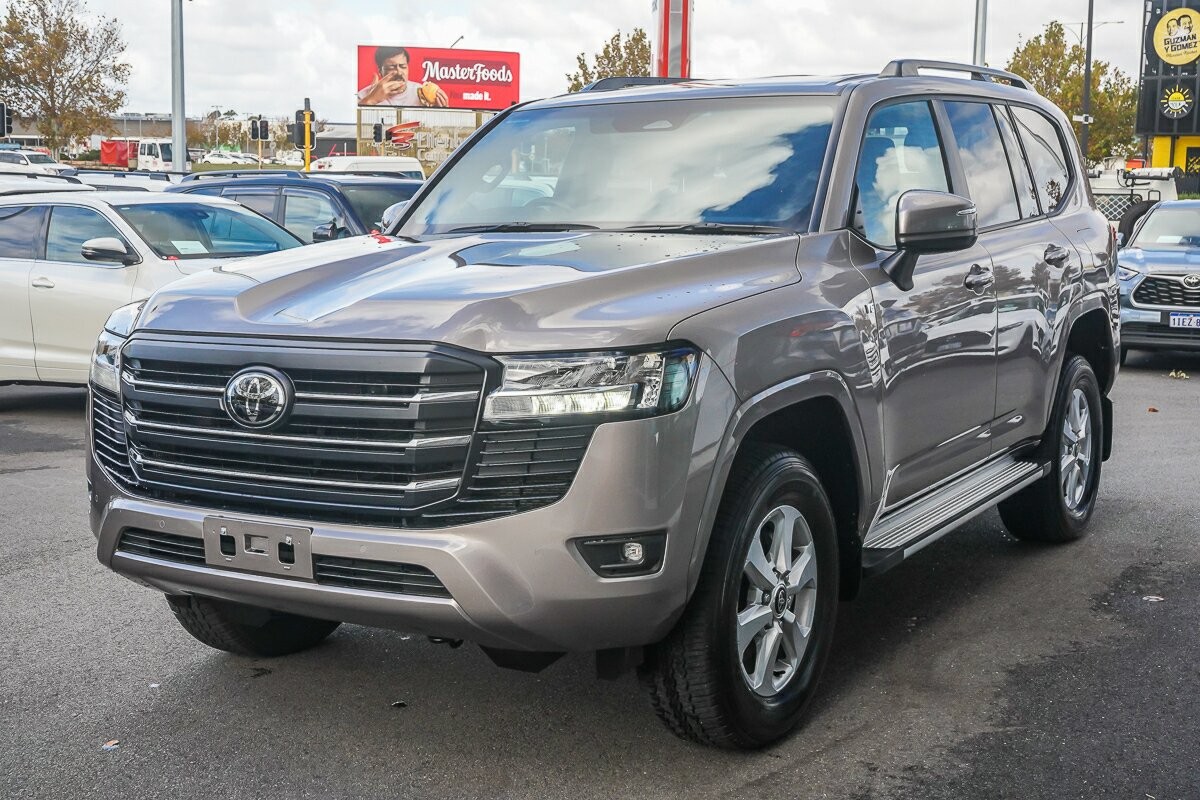 Toyota Landcruiser image 4