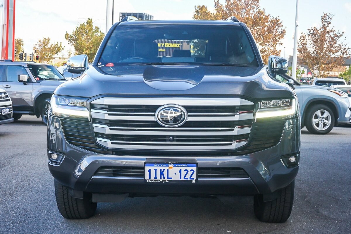 Toyota Landcruiser image 3