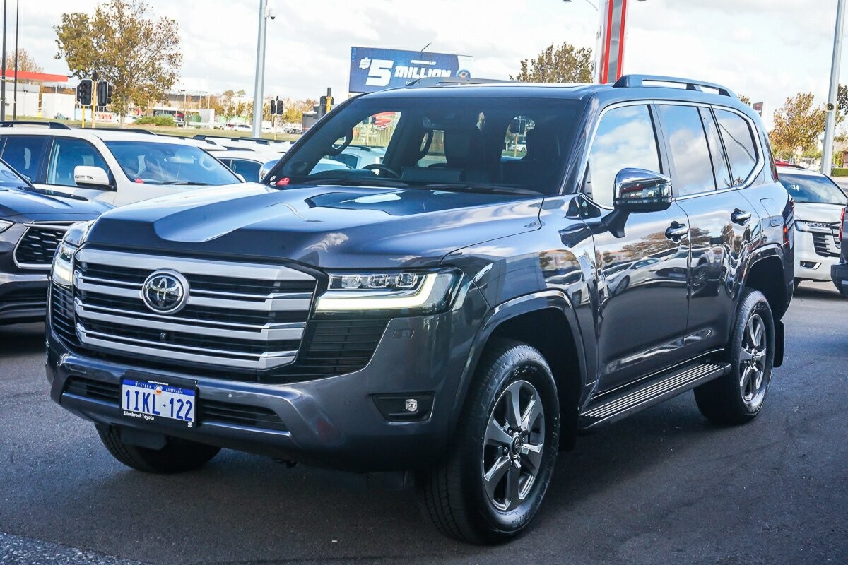 Toyota Landcruiser image 4
