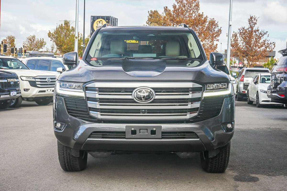 Toyota Landcruiser image 3