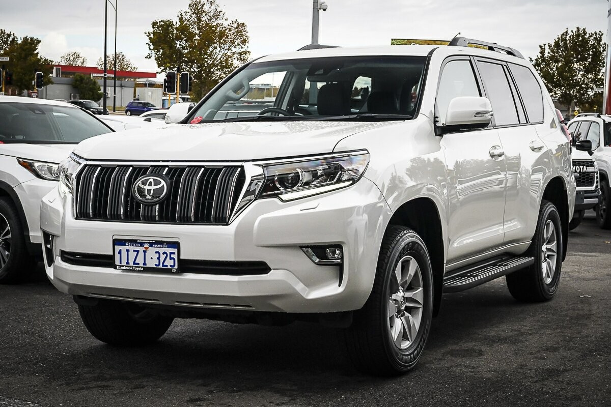 Toyota Landcruiser Prado image 4
