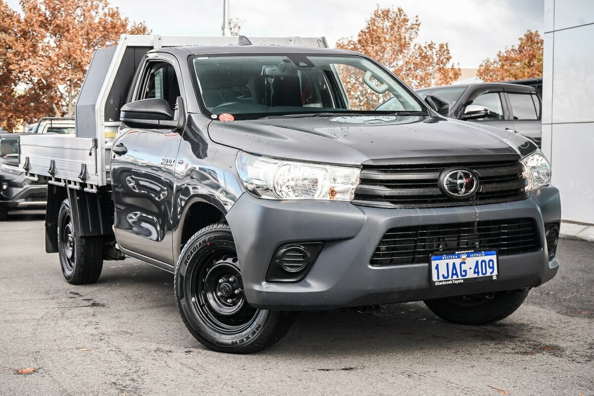 Toyota Hilux image 1