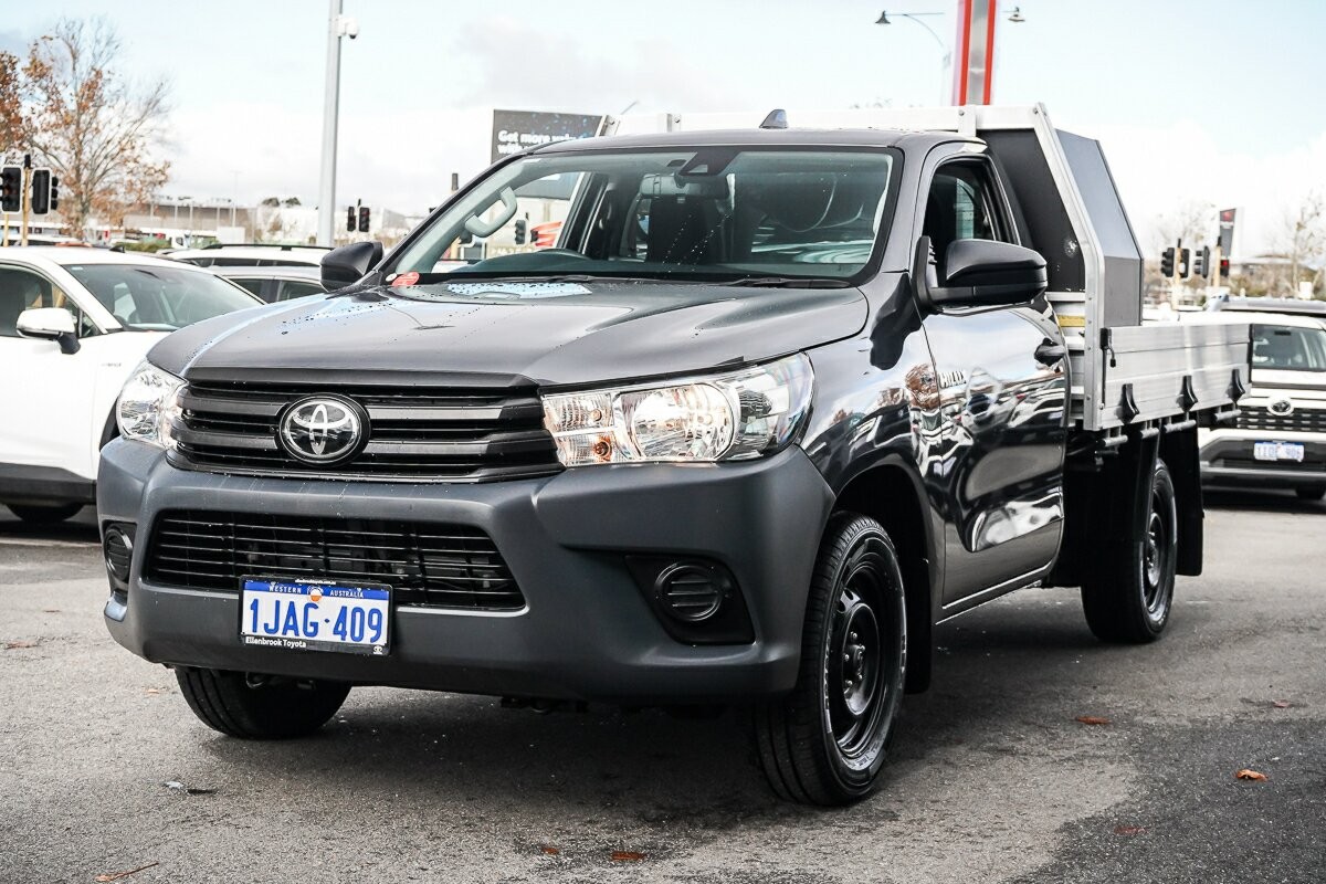 Toyota Hilux image 4