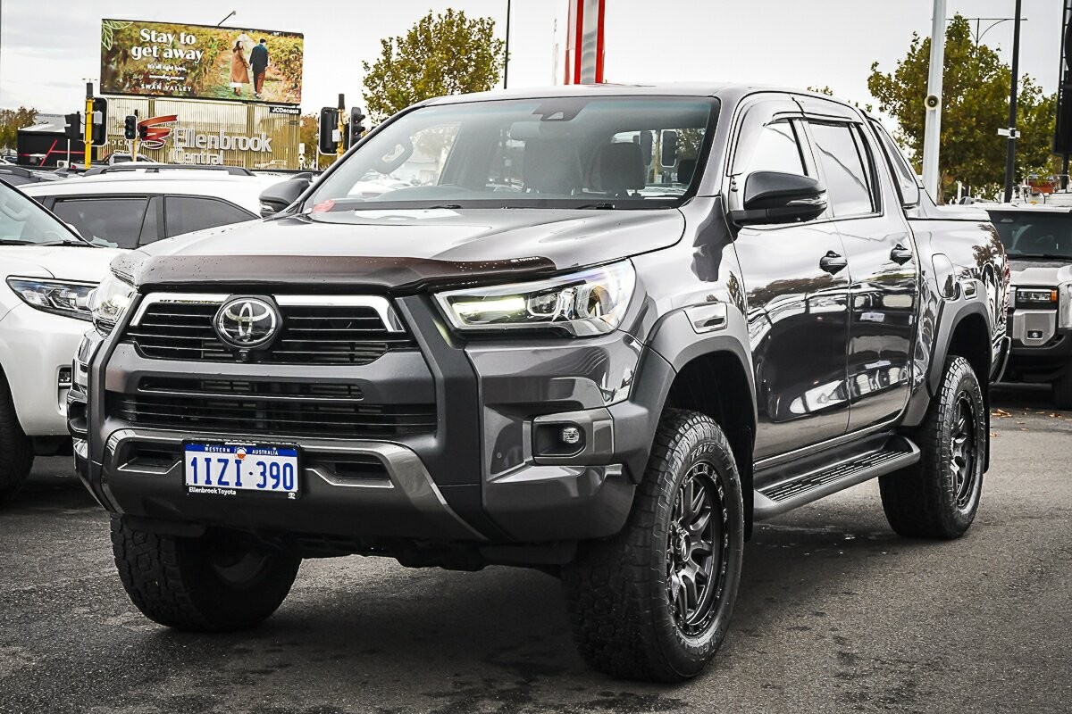 Toyota Hilux image 4
