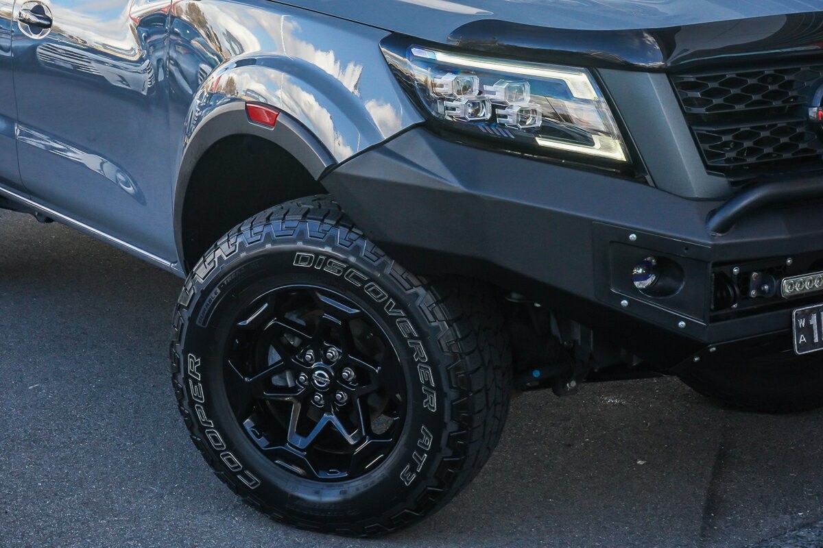 Nissan Navara image 2