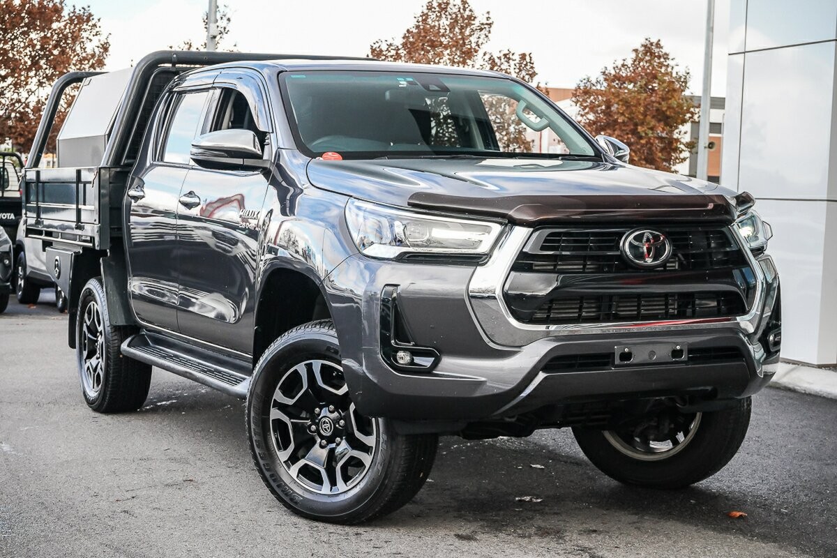 Toyota Hilux image 1