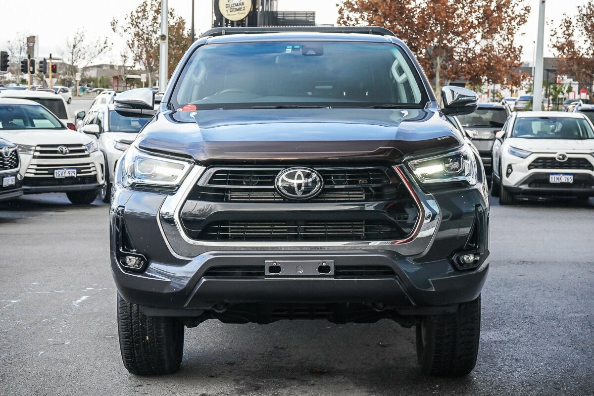 Toyota Hilux image 3