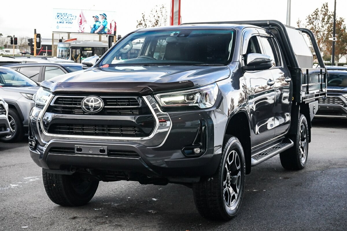 Toyota Hilux image 4