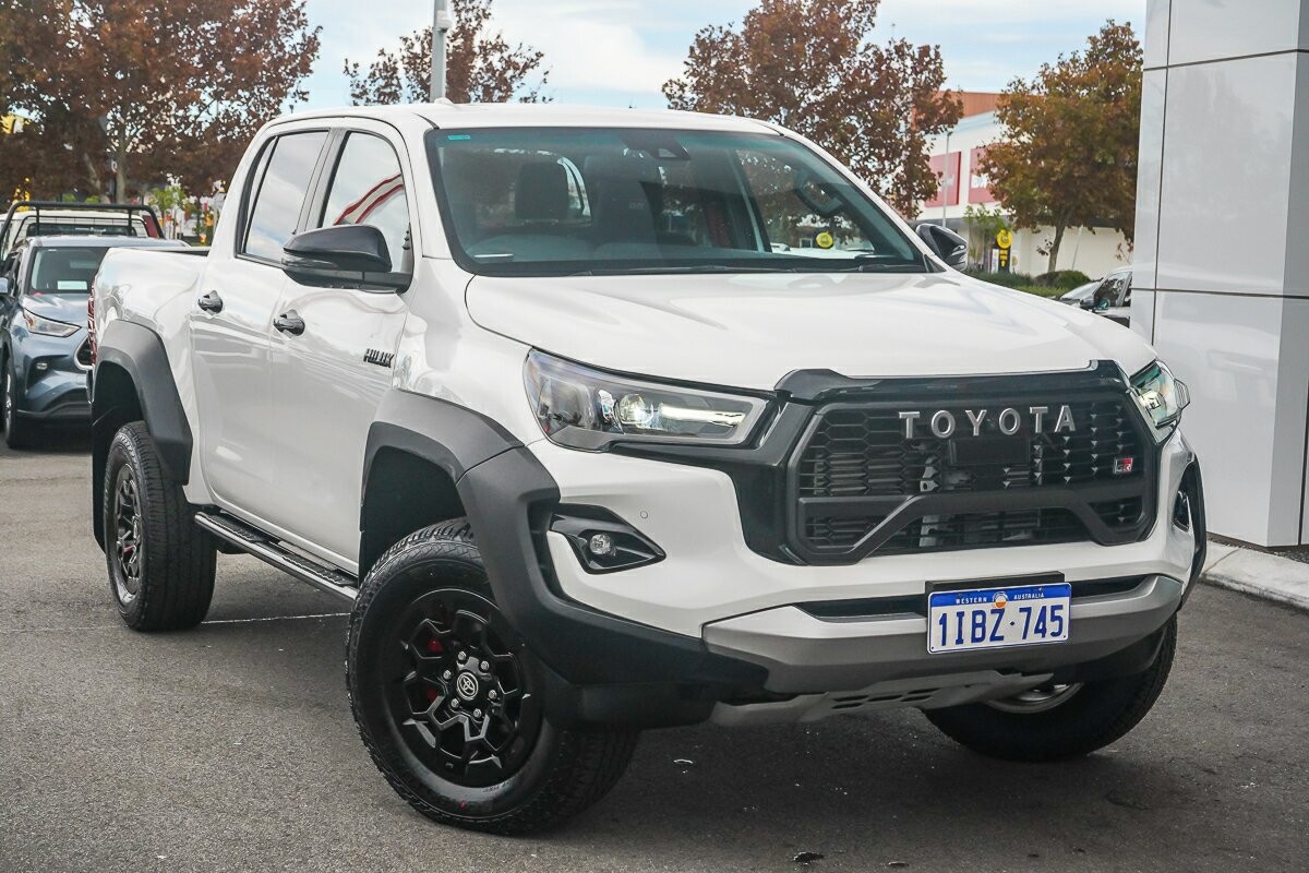 Toyota Hilux image 1