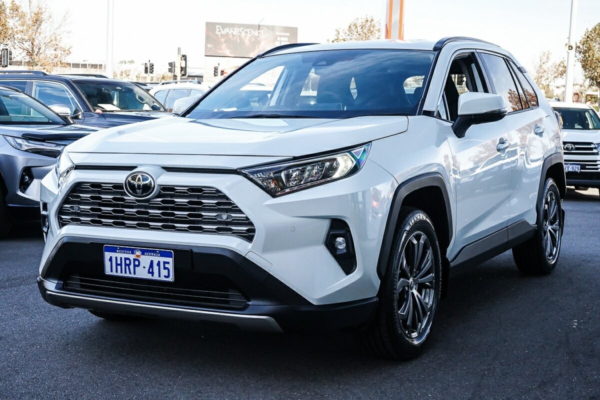 Toyota Rav4 image 4