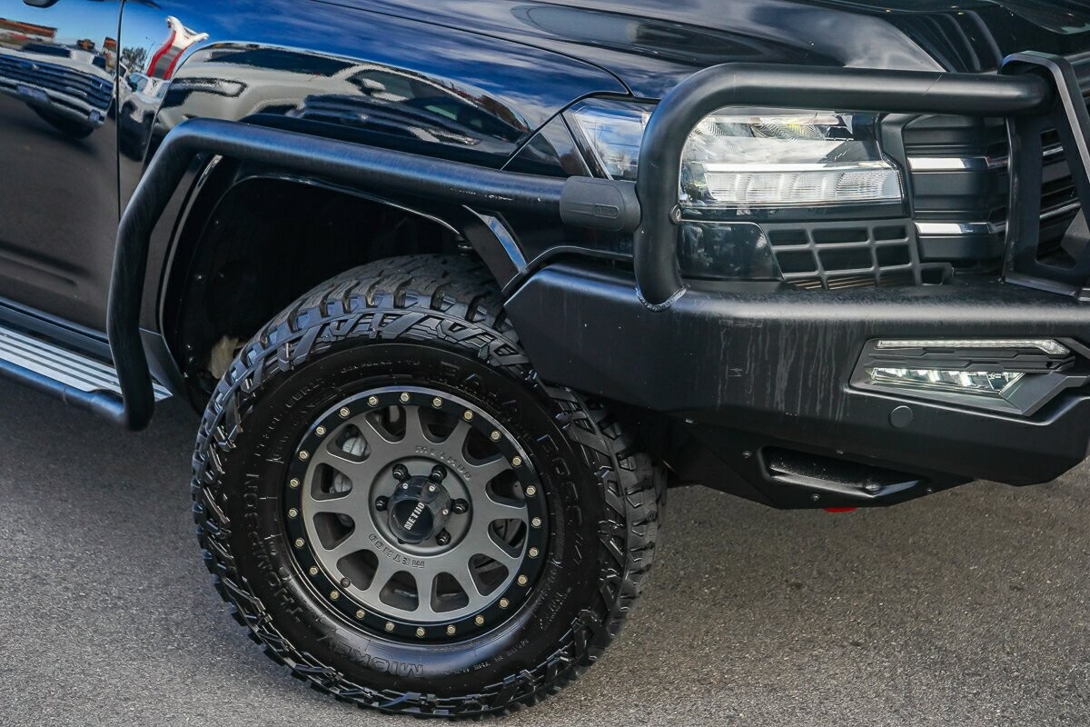 Toyota Landcruiser image 2