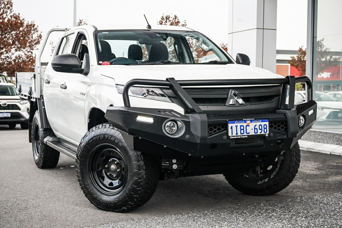 Mitsubishi Triton image 1
