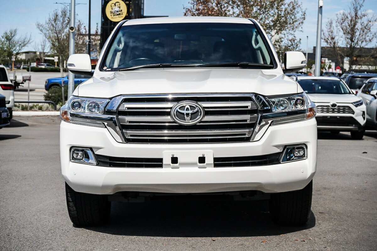 Toyota Landcruiser image 3