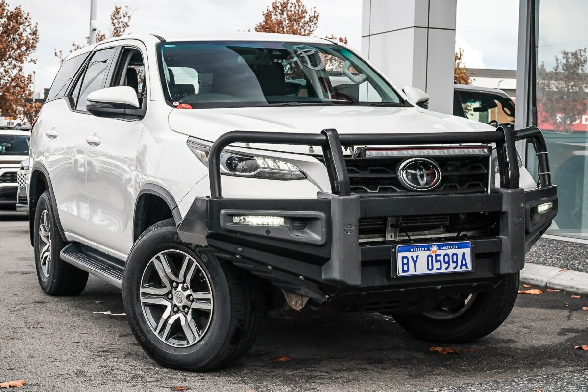 Toyota Fortuner image 1