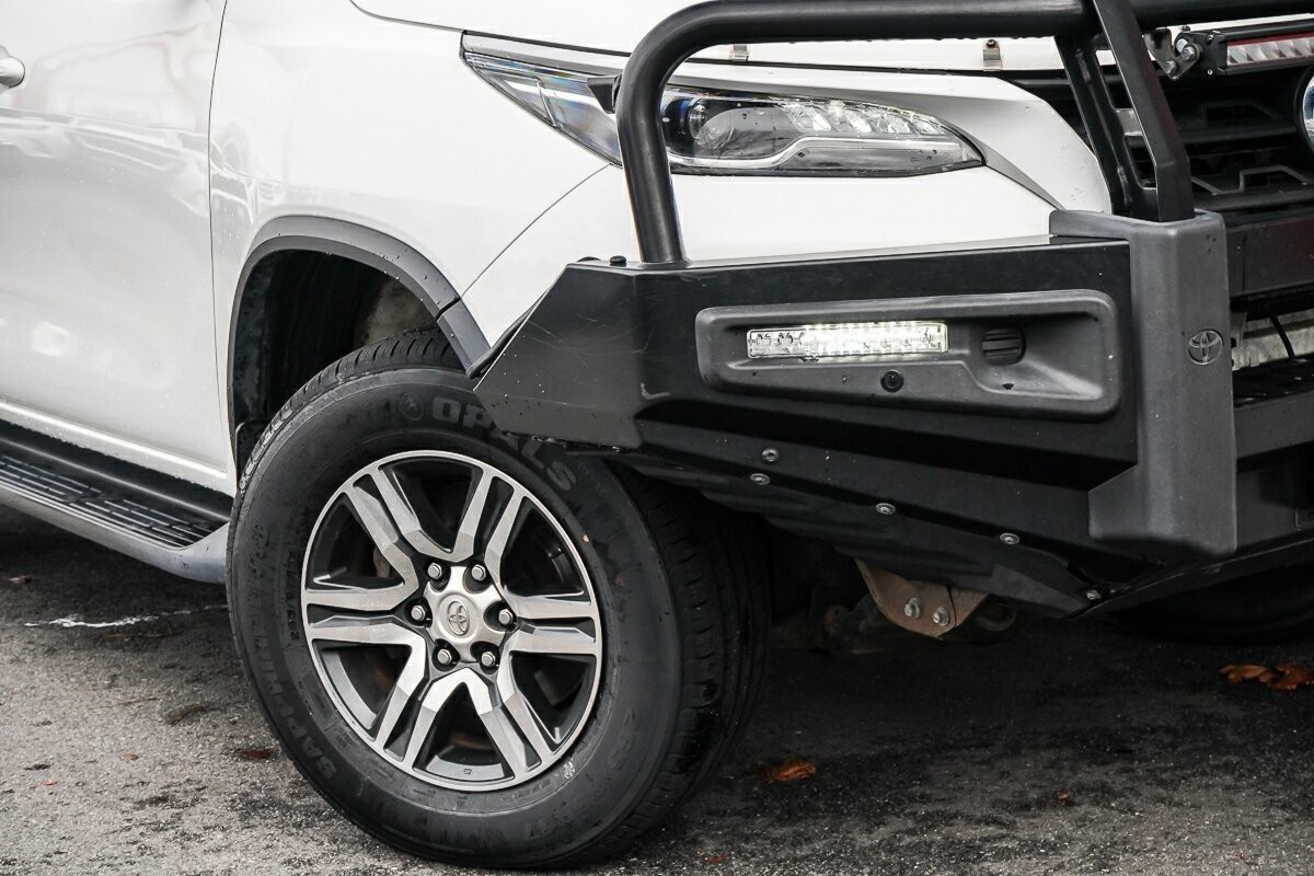 Toyota Fortuner image 2