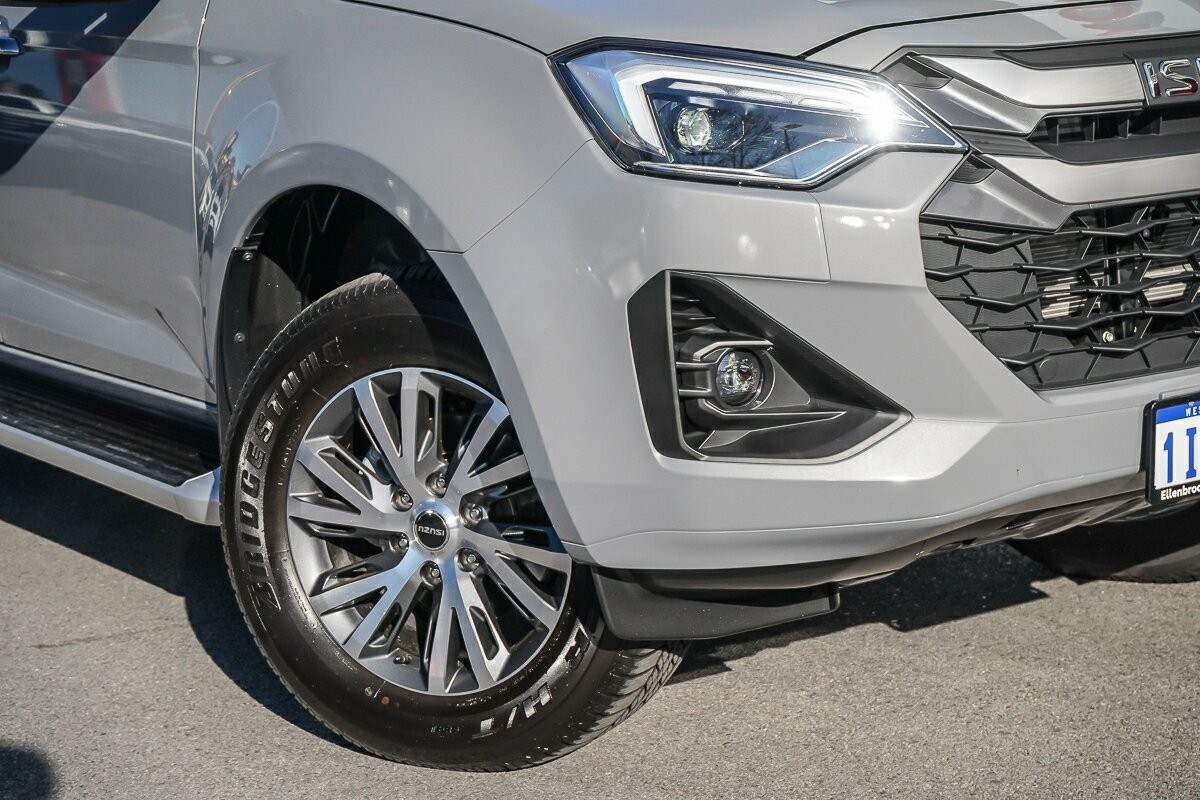 Isuzu D-max image 2