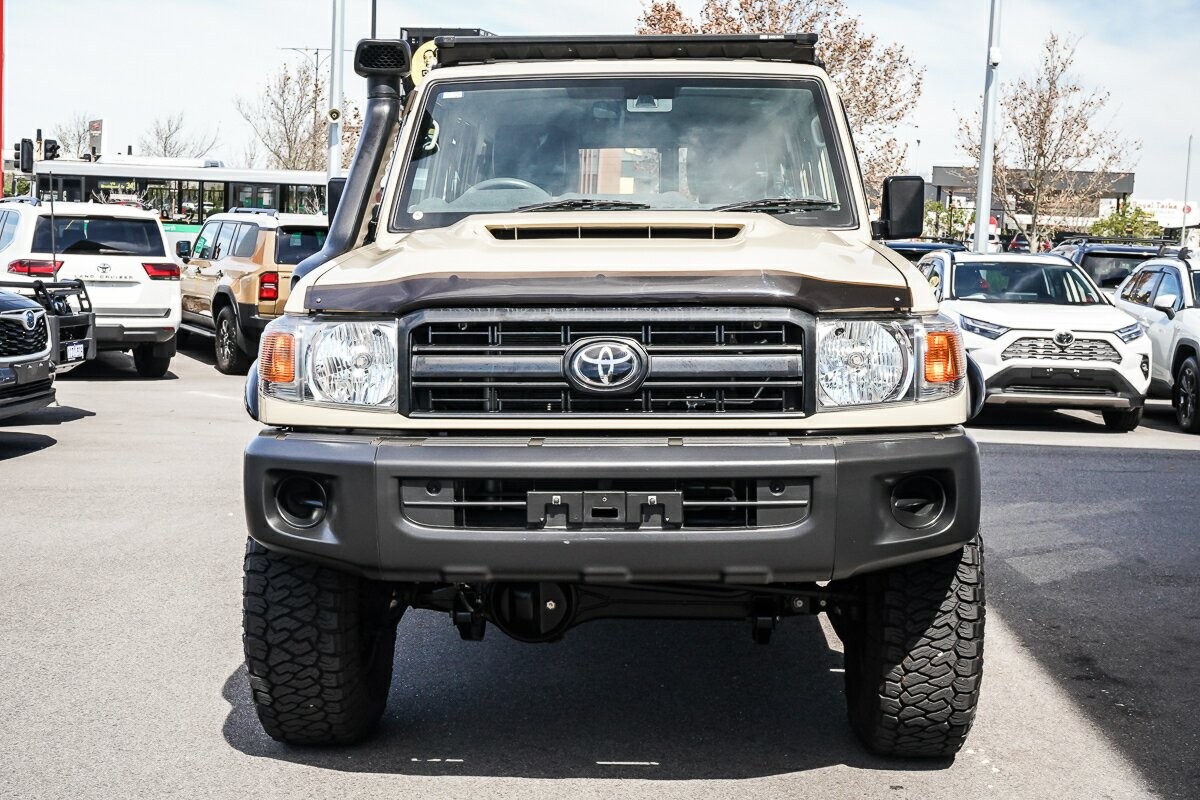 Toyota Landcruiser image 3