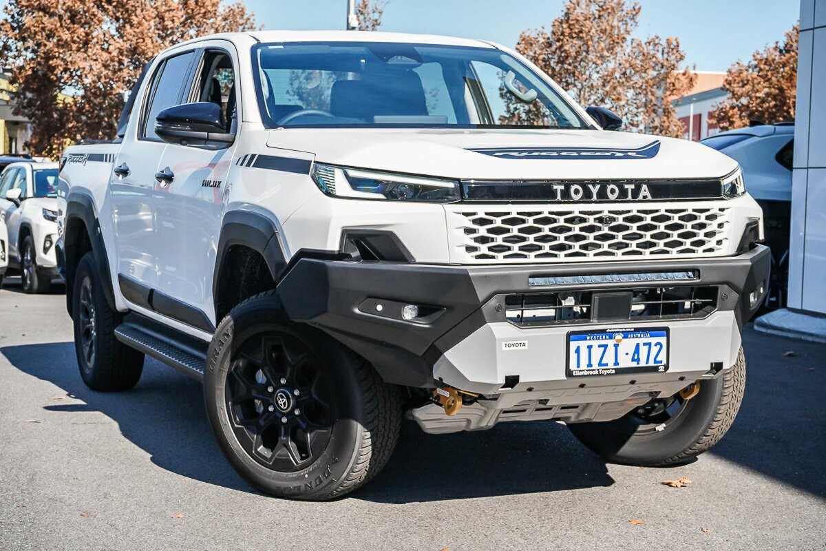 Toyota Hilux image 1