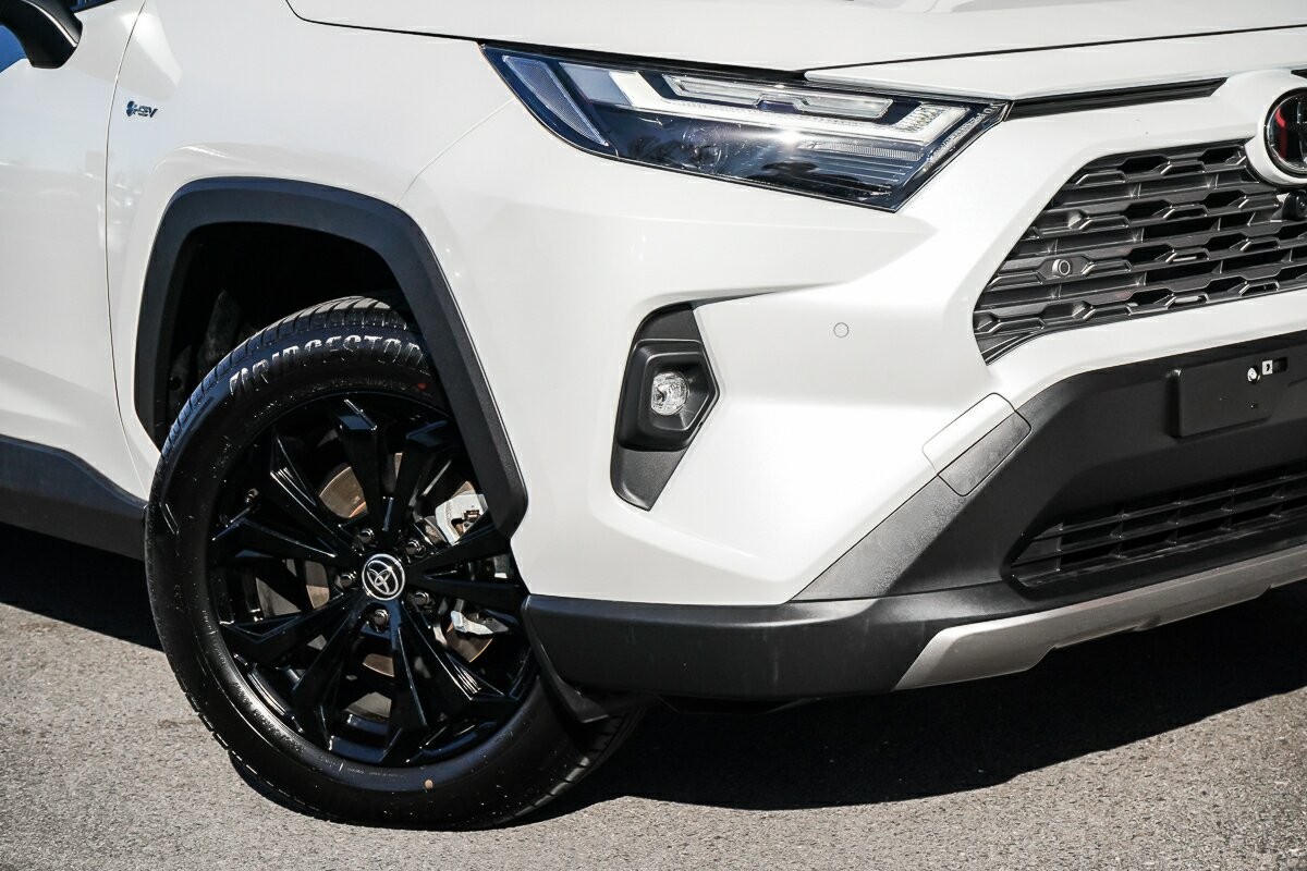 Toyota Rav4 image 2