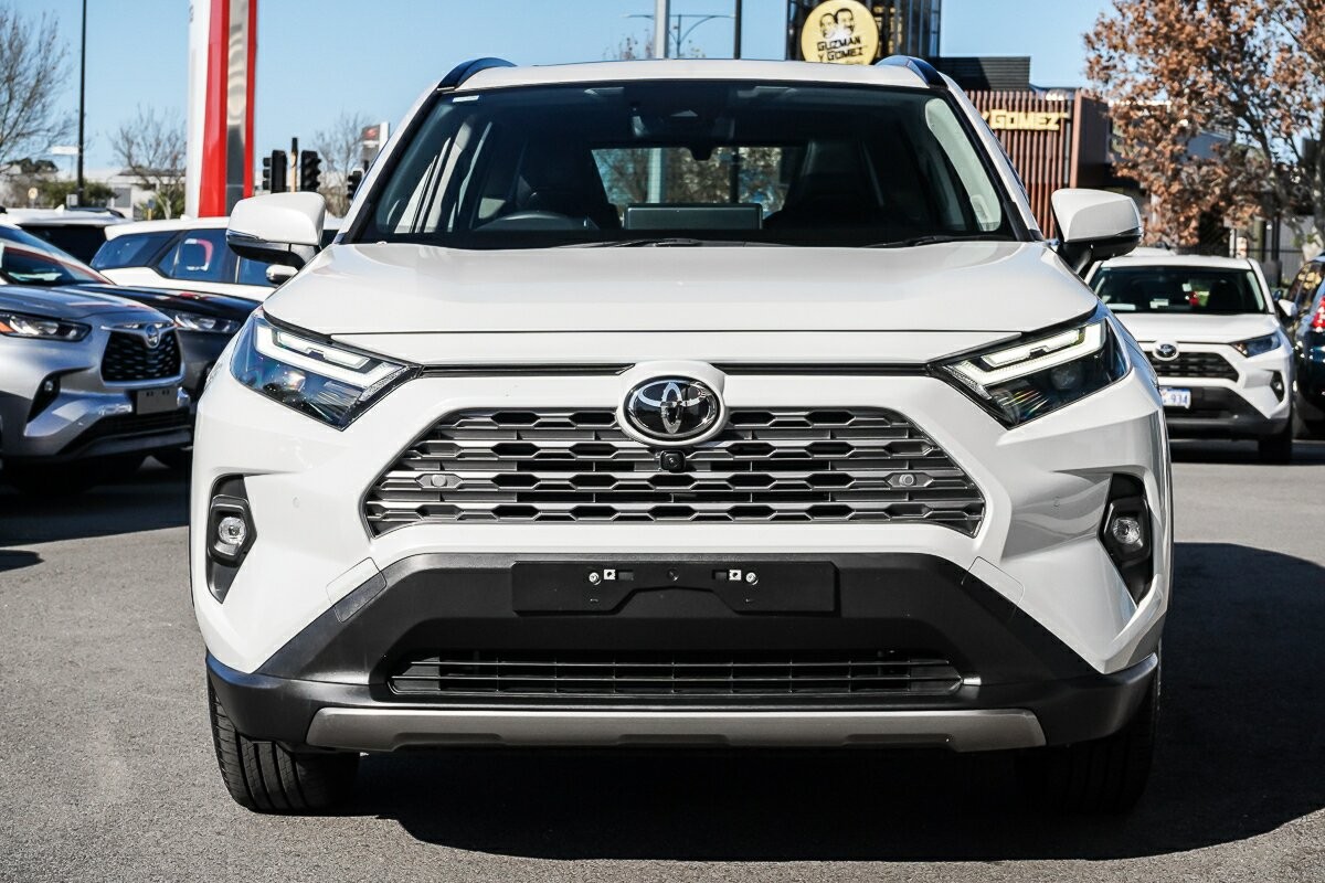 Toyota Rav4 image 3