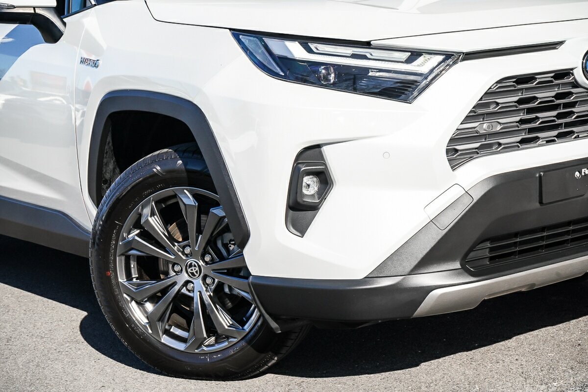 Toyota Rav4 image 2