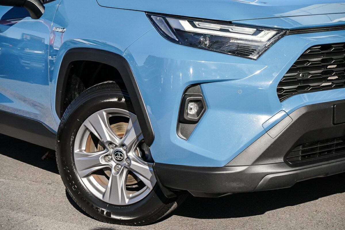Toyota Rav4 image 2