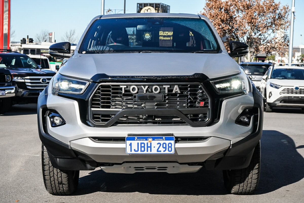 Toyota Hilux image 3
