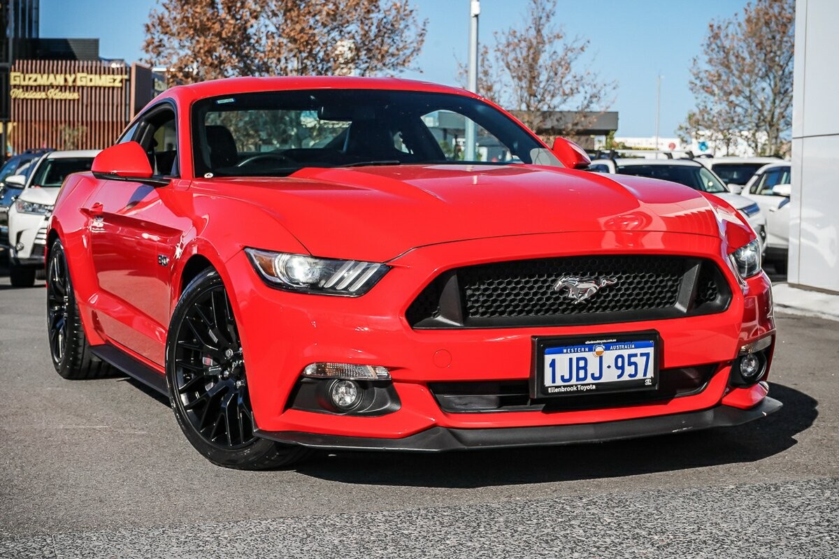 Ford Mustang image 1