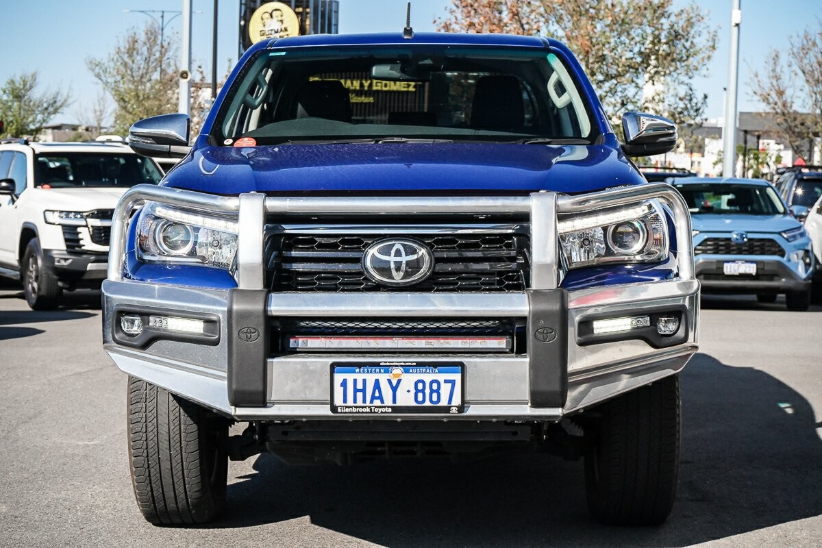 Toyota Hilux image 3