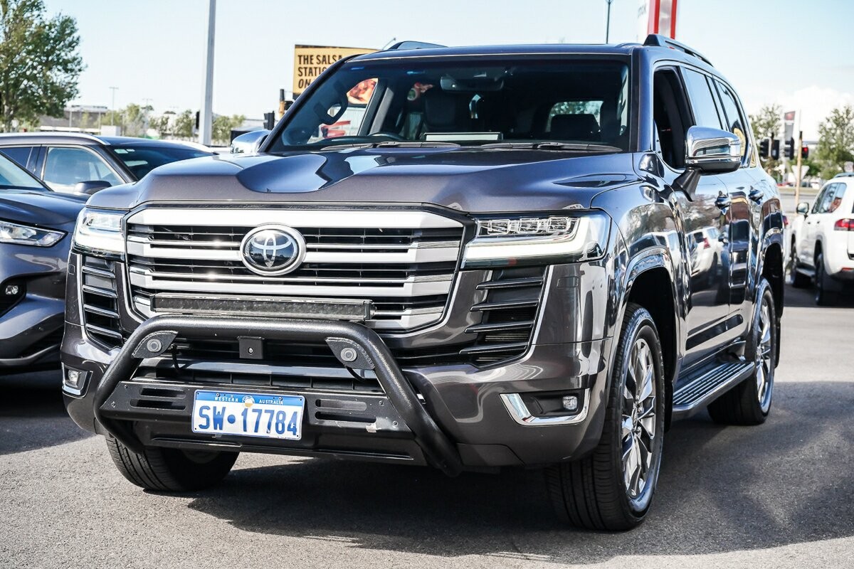 Toyota Landcruiser image 4