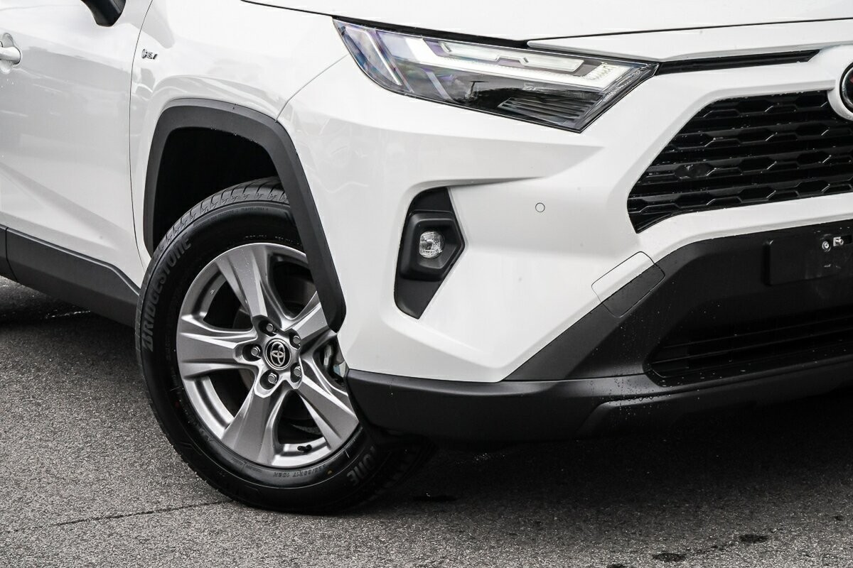 Toyota Rav4 image 2