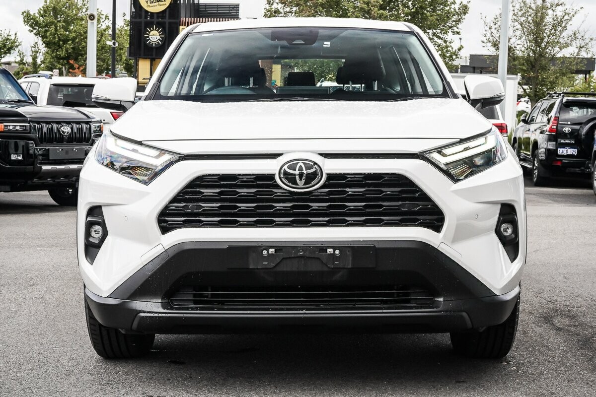 Toyota Rav4 image 3