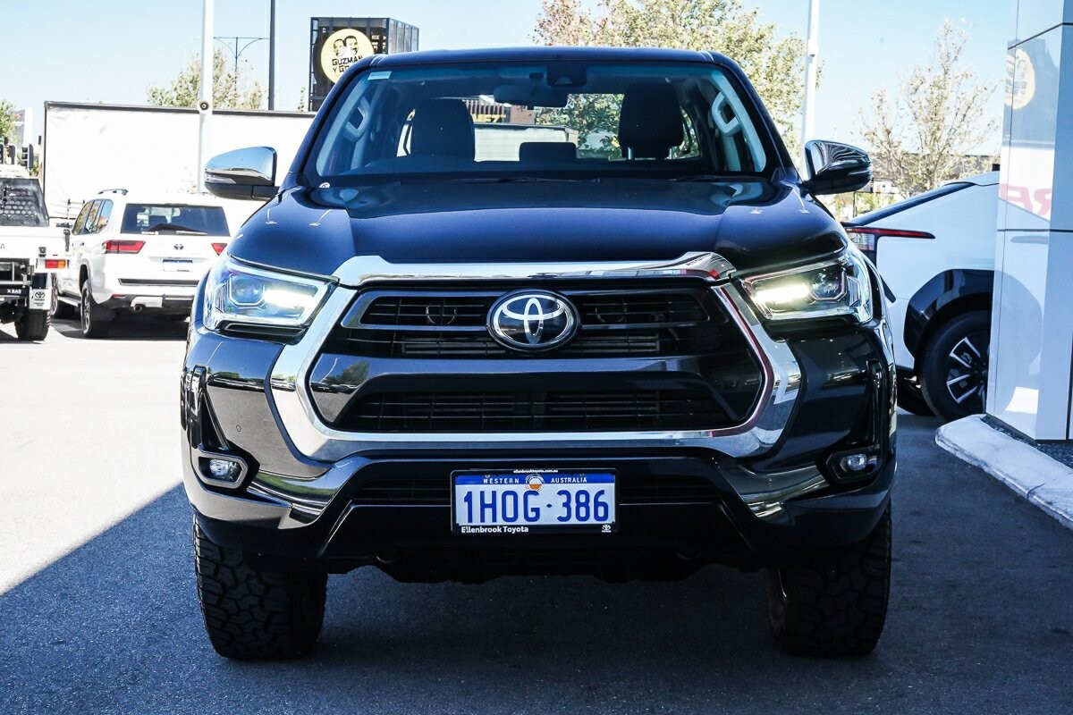 Toyota Hilux image 3