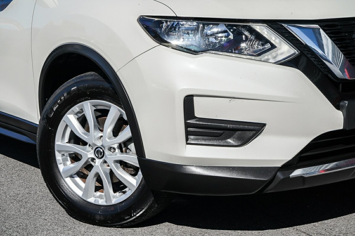 Nissan X-trail image 2