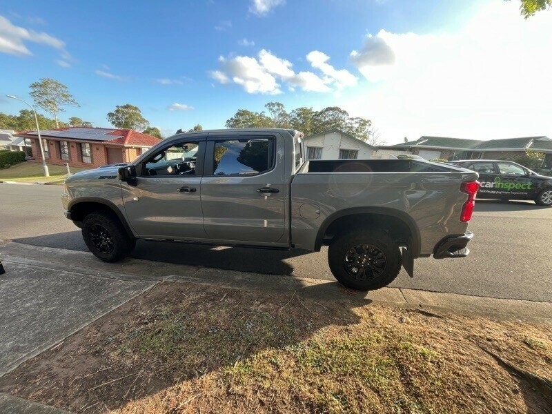 Chevrolet Silverado image 3