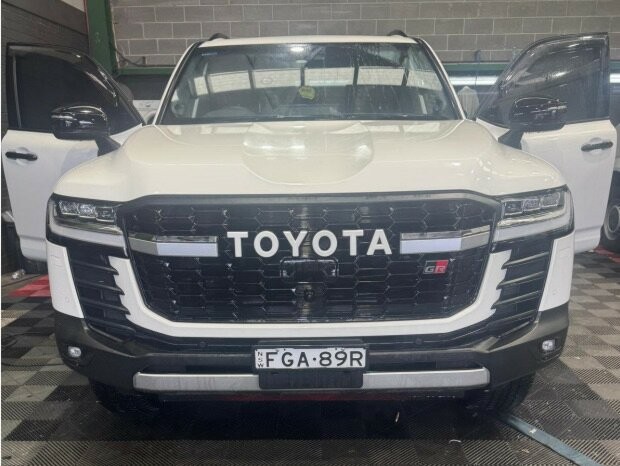 Toyota Landcruiser image 1