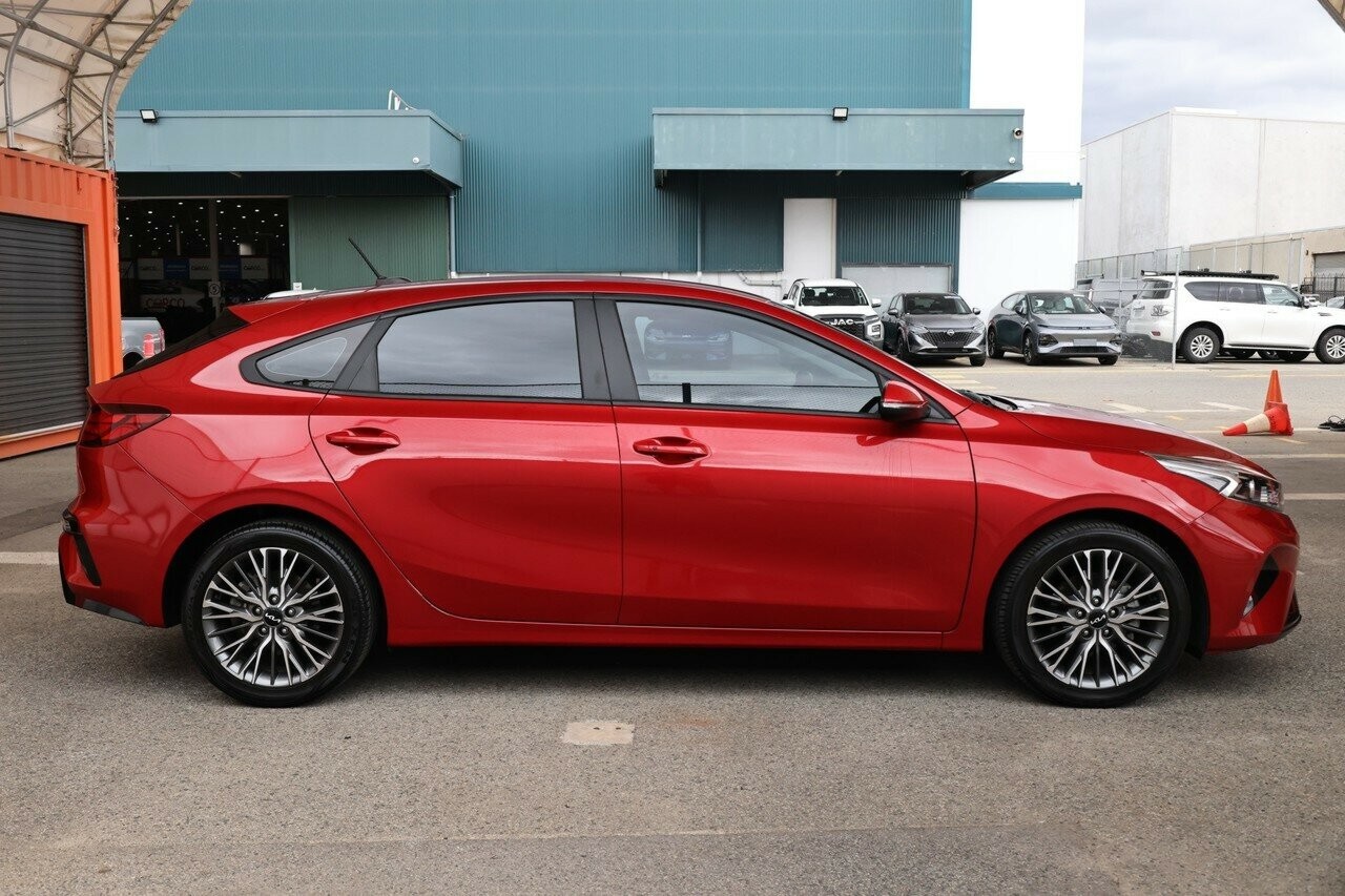 Kia Cerato image 2