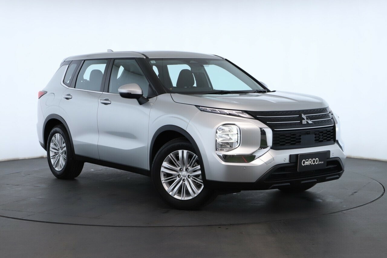 Mitsubishi Outlander image 1