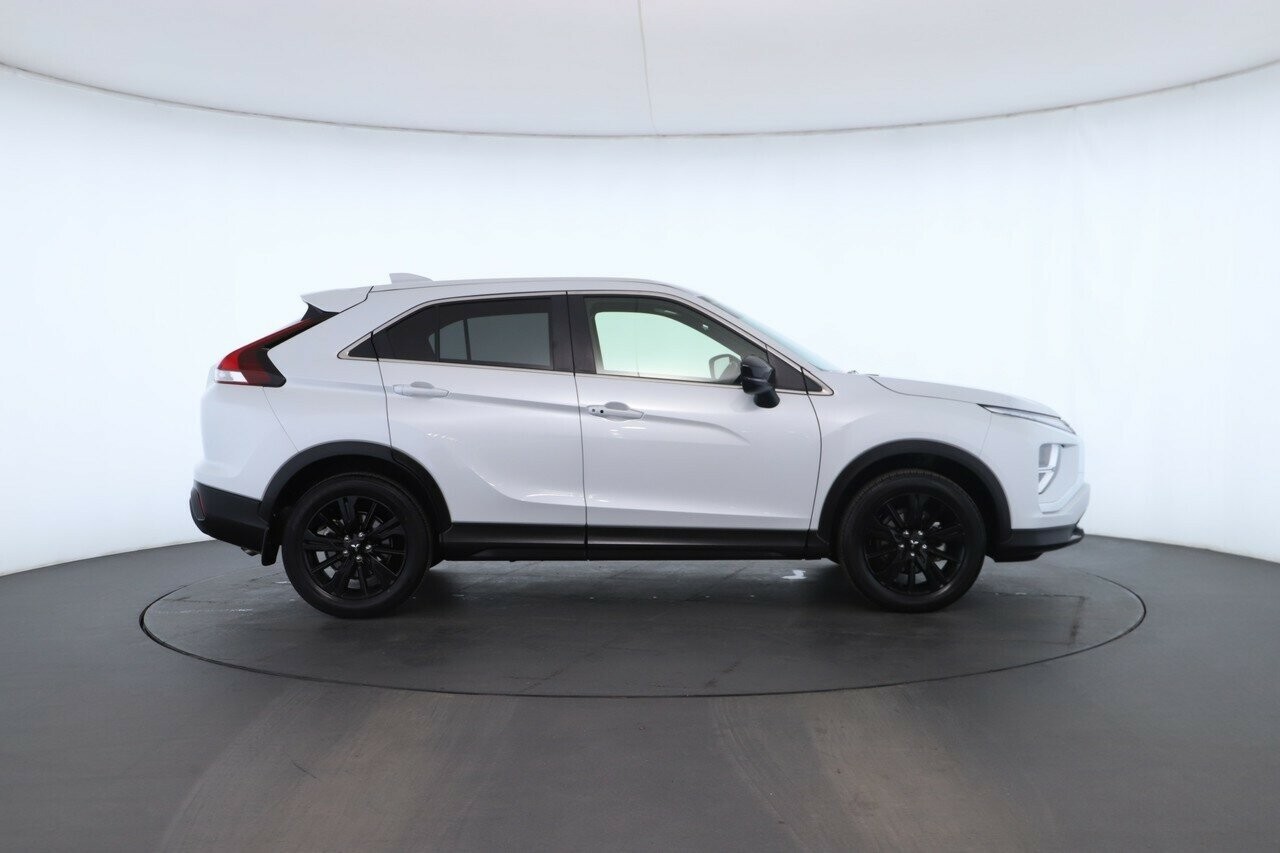 Mitsubishi Eclipse Cross image 3