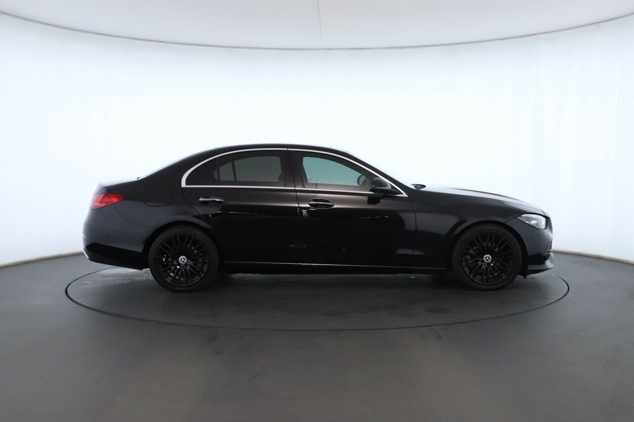 Mercedes Benz C-class image 3