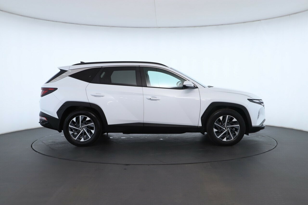 Hyundai Tucson image 3