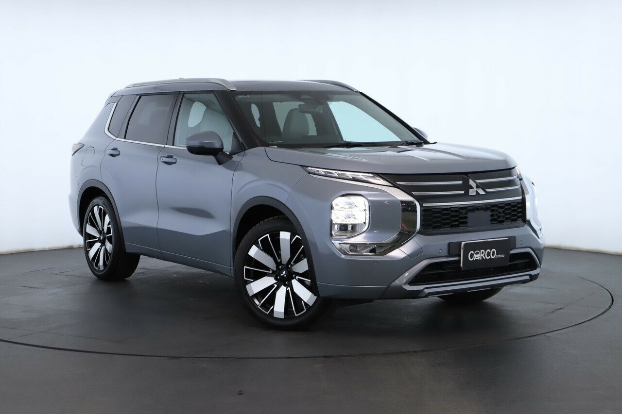 Mitsubishi Outlander image 1