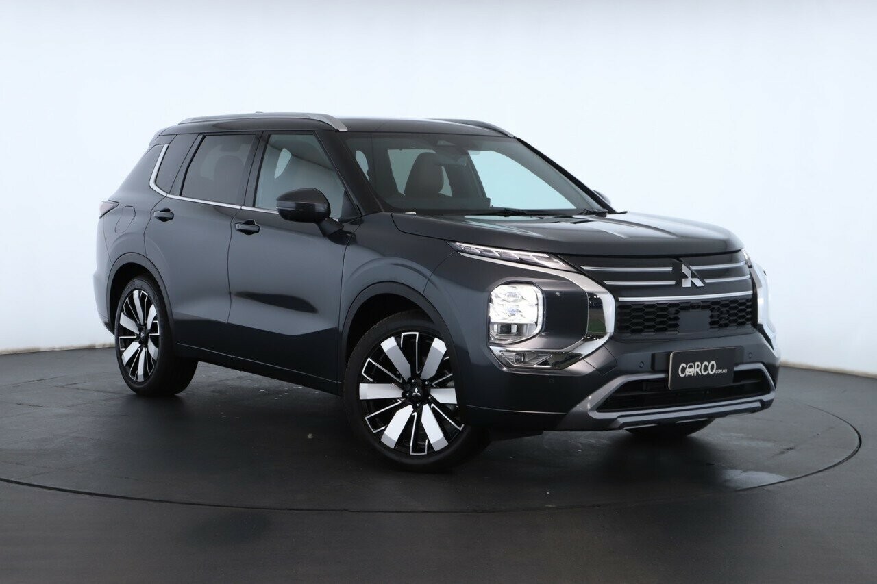Mitsubishi Outlander image 1