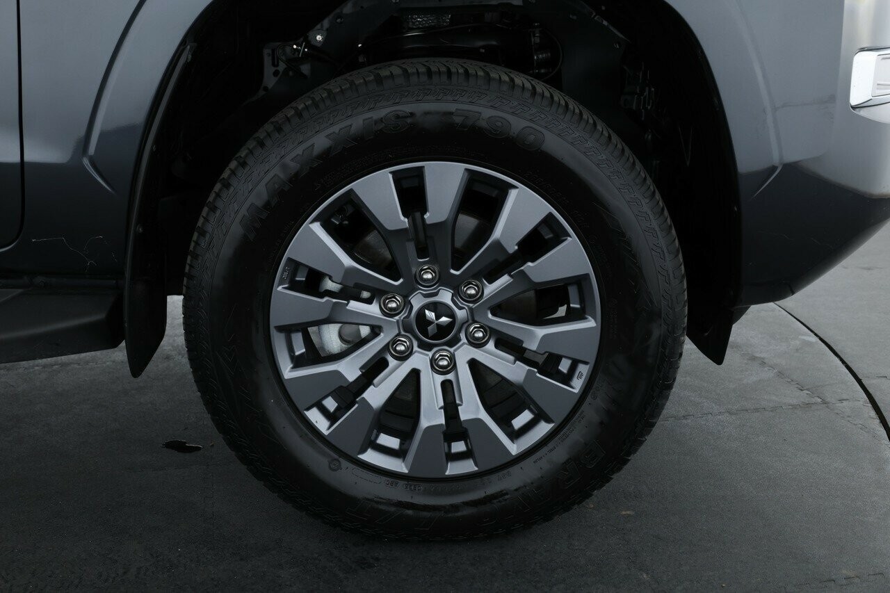 Mitsubishi Triton image 4
