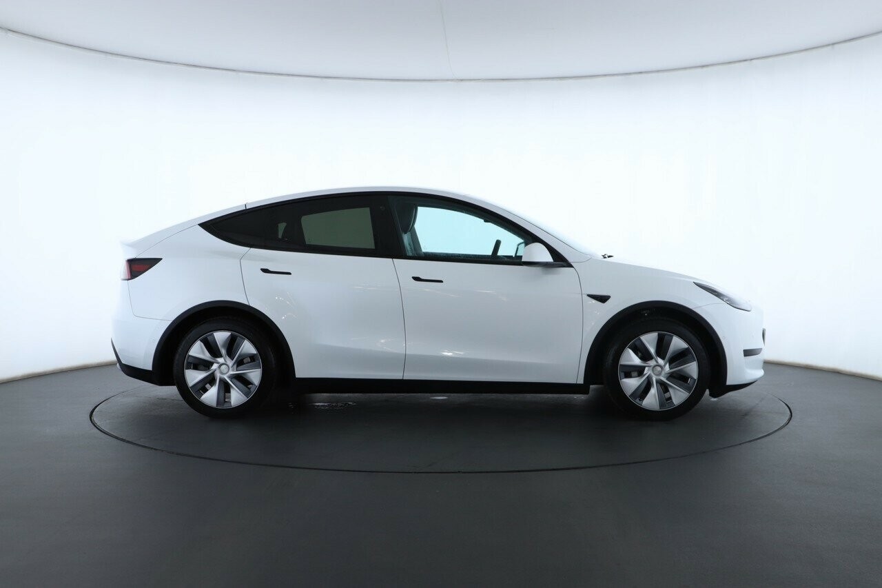 Tesla Model Y image 3